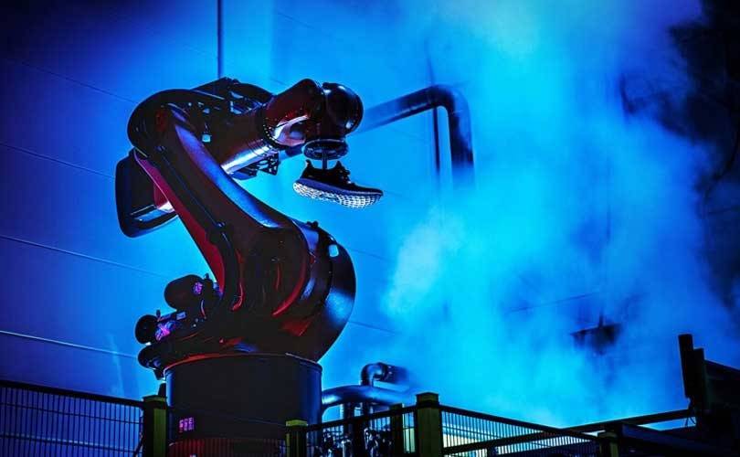 アディダス、自社ロボット工場「スピードファクトリー」を閉鎖へ−アジアの委託先に技術移転